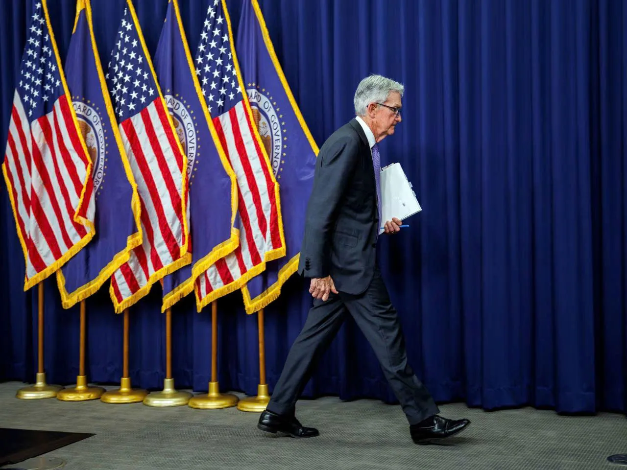 Bài toán bất khả của Fed: Chiến tranh, lạm phát và nền kinh tế đứng trước ngã rẽ!